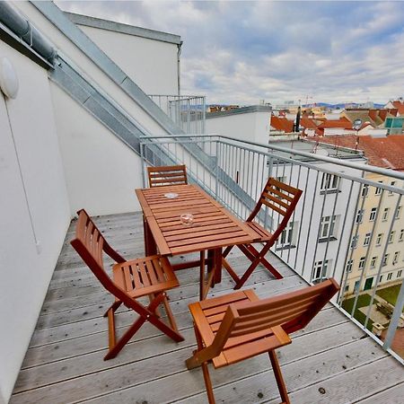 Sunny Penthouse With Terrace. Great View! Dg2 Apartman Bécs Kültér fotó